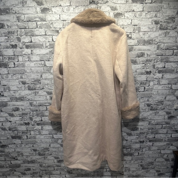 EUC Reformation Double-Breasted Women's Coat Size XL - Picture 8 of 15